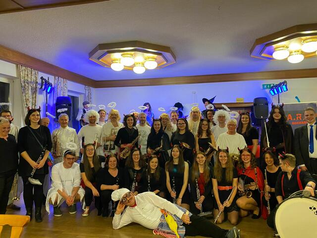 Der Niederkapplinger Musikverein lädt zum Faschingsgschnas.  | Foto: MV Niederkappel