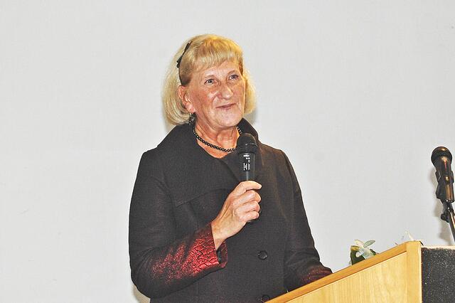 Elfriede Fritz, die unter mehreren Finanz- und Frauenministern gearbeitet hat und Mitglied des Vereins "Wohlstand für Alle" ist, geht der Frage nach, was wir 14 Jahre nach ihrem Tod erreicht haben.  | Foto: Valerie Krb