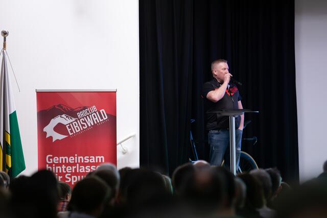 Martin Schumet - Obmann vom Radclub Eibiswald bei der Begrüßung | Foto: Achromatic Photography