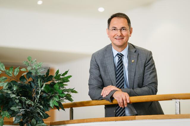 Bürgermeister Adi Rieger: “Wichtige Grundlage für einen einstimmigen Beschluss war, dass jene Personen, die in Neumarkt nur vorübergehend zum Arbeiten wohnen, künftig nicht ausgeschlossen werden.” | Foto: Manuel Horn