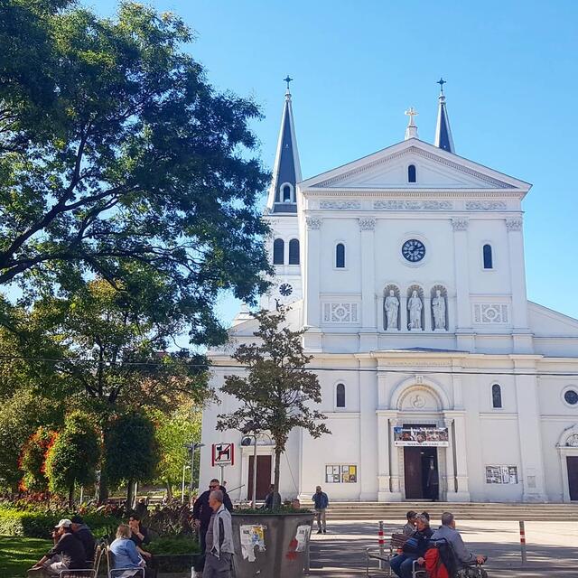 Beim Rundgang bekommt man natürlich auch die erste Pfarrkirche von Innerfavoriten zu sehen: Die Keplerkirche. | Foto: Viktor Bellemann