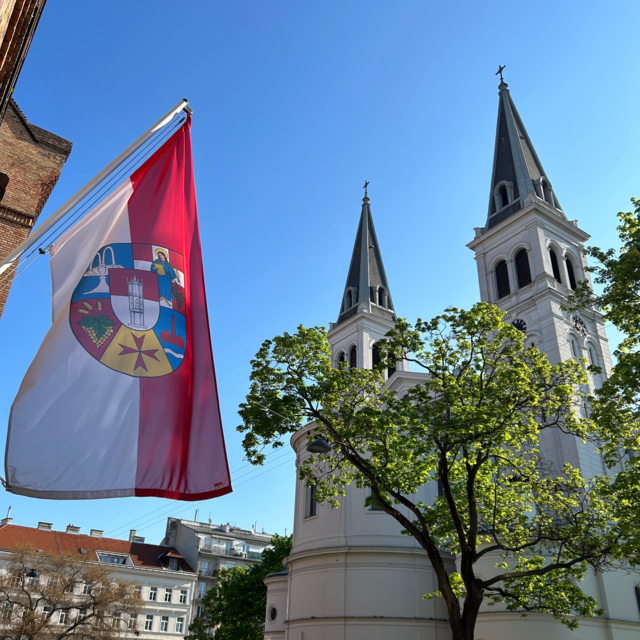 Das Amtshaus Favoriten befindet sich vis a vis von der Keplerkirche.  | Foto: Vincent Bellemann