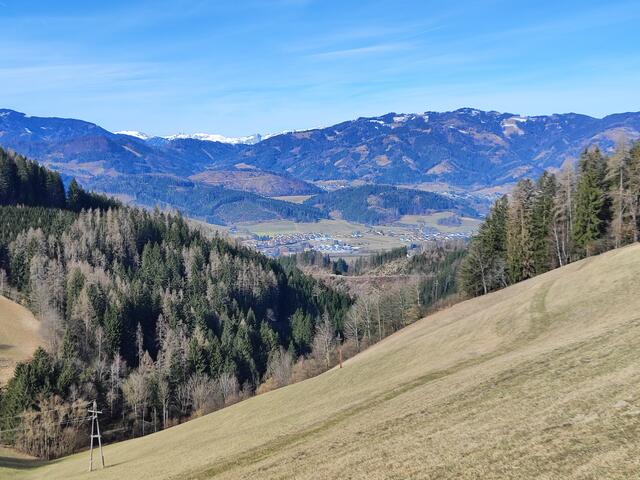 Kapfenberg Nord und die Berge der Hochschwabgruppe lassen grüßen... | Foto: I.Wozonig