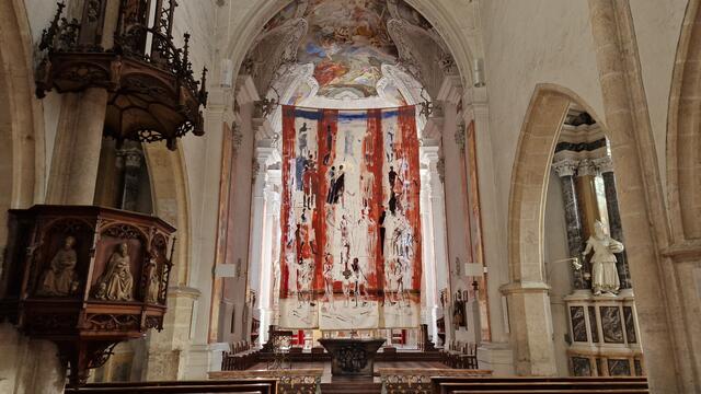 Das Fastentuch von Michael Hedwig in der Pfarrkirche St. Andrä. | Foto: Pfarre St. Andrä