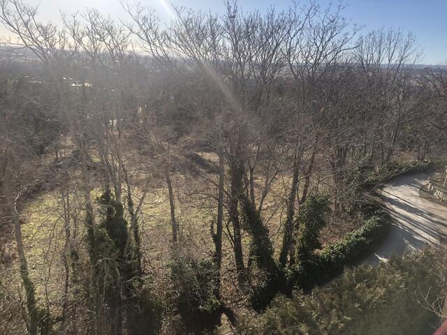 Blick auf den künftigen Parkplatz bei der Oberkirchengasse (r.)