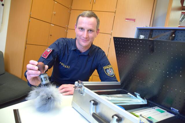 Quereinsteiger: Andreas Kreuzspiegel sattelte vom Chemiker zum Polizisten um. Heute versieht er seinen Dienst an der PI Korneuburg und ist Teil der Kriminaldienstgruppe. | Foto: Sandra Schütz