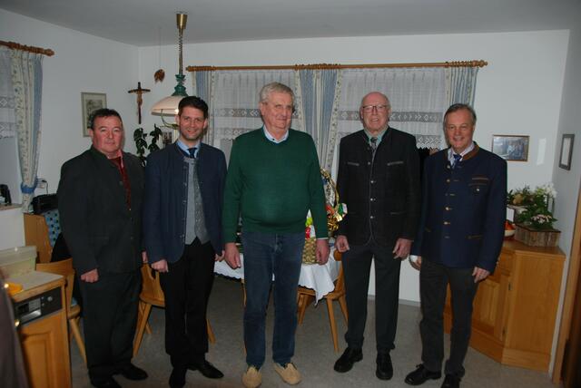 Foto: Vzbgm. Markus Baier, Bgm. Thomas Kößler, Jubilar Andrä Zanner, Seniorenbund Obmann-Stv. Alois Bliem, Seniorenbund Obmann Alfred Pfeifenberger