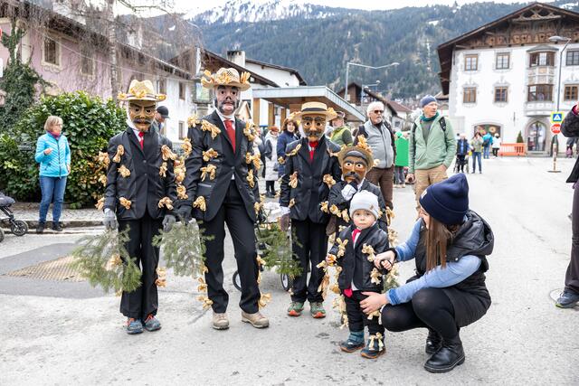 Keine Axamer Fasnacht ohne die Flitscheler. | Foto: Paul Weber