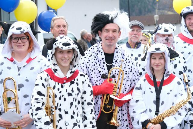 Die Mitglieder der Musikkapelle Oetz waren als "Dalmatiner" verkleidet