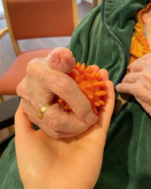 Fingerübungen helfen bei der Koordination. | Foto: Katlein