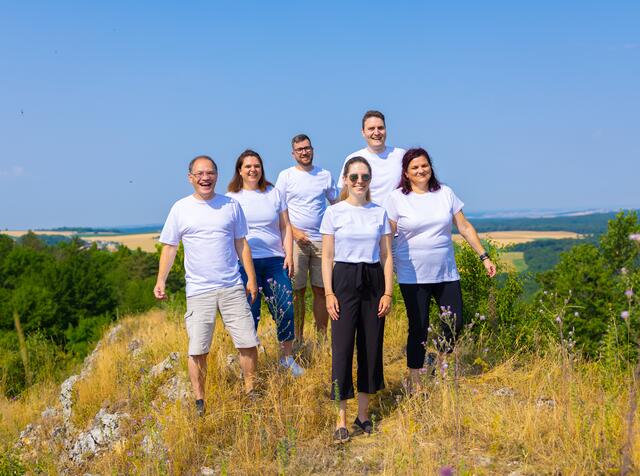 Johannes Selinger (KLAR! Mistelbach-Wolkersdorf), Jennifer Kraus (KLAR! Leiser Berge), Alexander Wimmer (KLAR! Südliches Weinviertel), Mariella Schreiber (KLAR! Weinviertler-Dreiländereck), Benedikt Miksch (KLAR! Land um Laa), Karin Schneider (KLAR! 10 vor Wien) | Foto: KLAR! Südliches Weinviertel