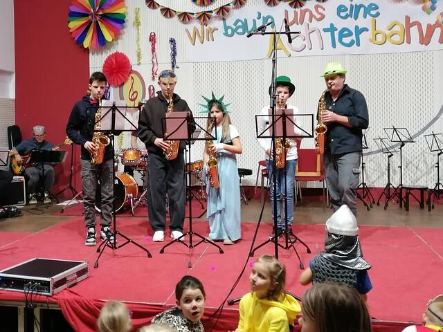 Saxofon-Ensemble (Ltg. Rudolf Kaimbacher)