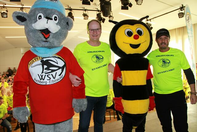 Eggtillwood, Vizebürgermeister Werner Zuschnegg, Sumsi und Obmann Gemeinderat Rene Laufer (v. li.) | Foto: Josef Fürbass