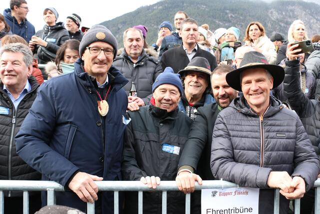 Landeshauptmann Anton Mattle, Altbürgermeister Anton Auer, Bürgermeister Ingo Mayr, Landeshauptmann-Stv. Georg Dornauer und Vizebürgermeister Günter Neururer