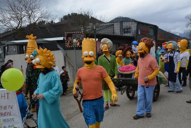 Jeder kennt sie: The Simpsons. Diesmal live aus St. Michael.  | Foto: Peter Taurer