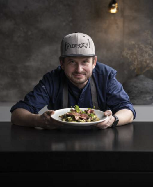 Fuxxxy hat mit seiner 20-jährigen Gastroerfahrung viele Menschen kulinarisch beglückt.  | Foto: Andreas Kurz