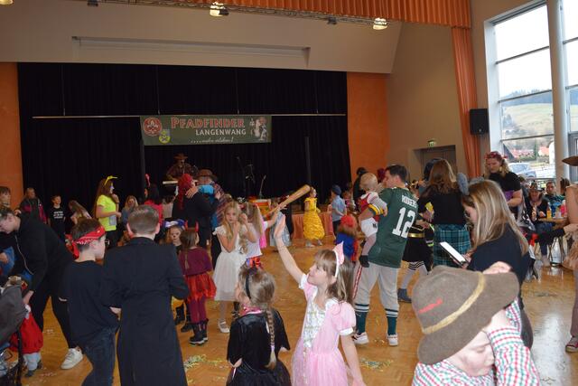 Faschingslaune im Volkshaus: Bereits zum 67. Mal ging der Kinderball der Pfadfinder Langenwang am Sonntag über die Bühne! | Foto: Selina Duran