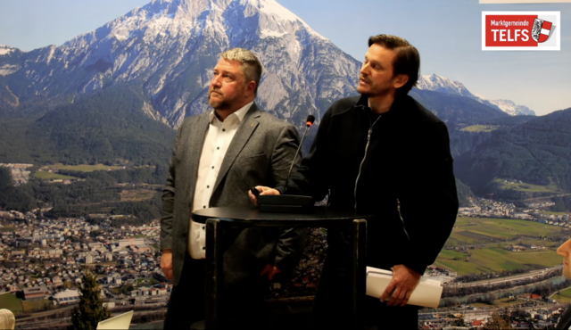 In der Gemeinderatssitzung am 8. Februar 2024 wurden die Pläne von DI Dietmar Gems von "peter reiter architekt!nnen" und Tiroler Sparkasse-Prokurist Markus Wörndle vorgestellt.  | Foto: Screenshot GR Sitzung Marktgemeinde Telfs