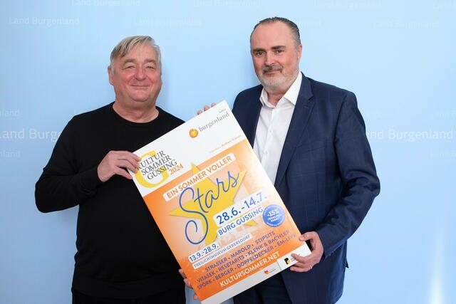 Landeshauptmann Hans Peter Doskozil (rechts) und Intendant Andreas Vitásek präsentierten das Programm für den Güssinger Kultursommer 2024. | Foto: Landesmedienservice Burgenland 