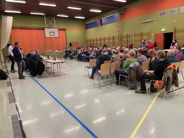 Am Freitag fand im Mehrzwecksaal Turnau eine Informations-Veranstaltung statt. | Foto: Kern
