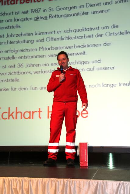 Sichtlich emotional hielt Eckhart Herbe eine spontane, aber äußerst berührende Dankesrede. | Foto: Wolfgang Preslmair