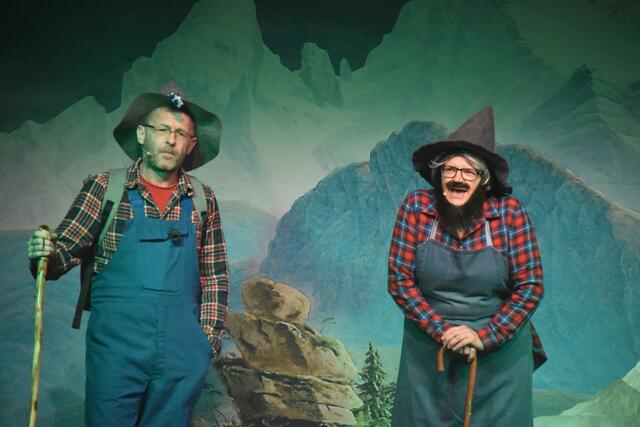 Die Knechte Stefan Zlatarits und Doris Kamper | Foto: Michael Strini