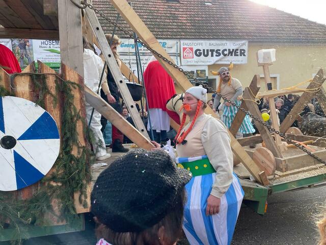 Auch Asterix und Obelix waren mit dabei. | Foto: meinbezirk.at/nö