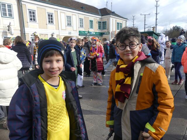 Mathias Eisold-Perntaller und Nico Pröbstl haben sich auch verkleidet. | Foto: Nina Taurok