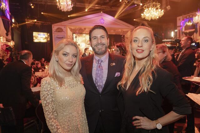 Lidia Baich, Clemens Unterreiner, Lilian Klebow (v.l.). | Foto: Jürgen Hammerschmid