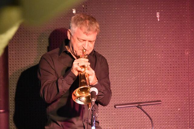 Christoph Pfeiffer spielt in einigen Musikgruppen mit. | Foto: RegionalmedienSteiermark/Hofmüller