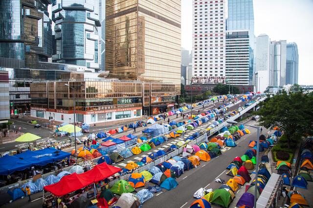 Auf diesem Bild ist der politische Protest, genannt "Umbrella Movement", in Hong Kong 2014 zu sehen.  | Foto: Vicky Chan