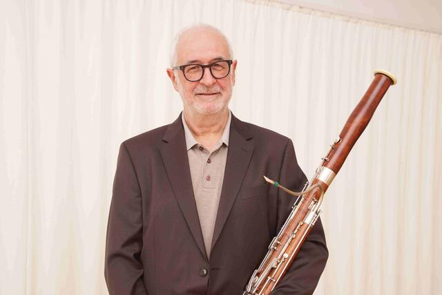 Über 20 Jahre hat Markus Presenhuber die Landesmusikschule Haslach geleitet. Am 28. Februar verabschiedet er sich mit einem Paensionsantrittskonzert im TU-Vonwiller.  | Foto: Helmut Eder