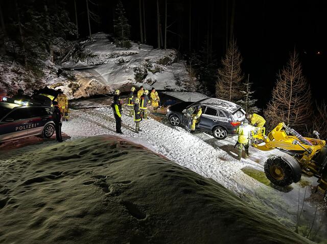 Die Feuerweehr in Sölden musste zu einem nächtlichen Großeinsatz ausrücken. | Foto: ZOOM-Tirol