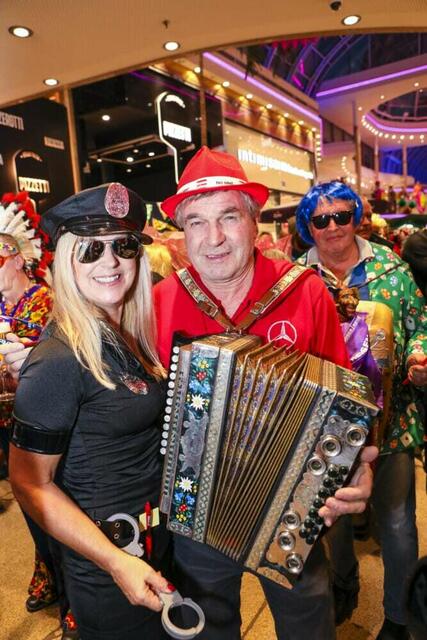 Fasching in der Lentia City | Foto: Fotomeisterei / Inge Streif Photography
