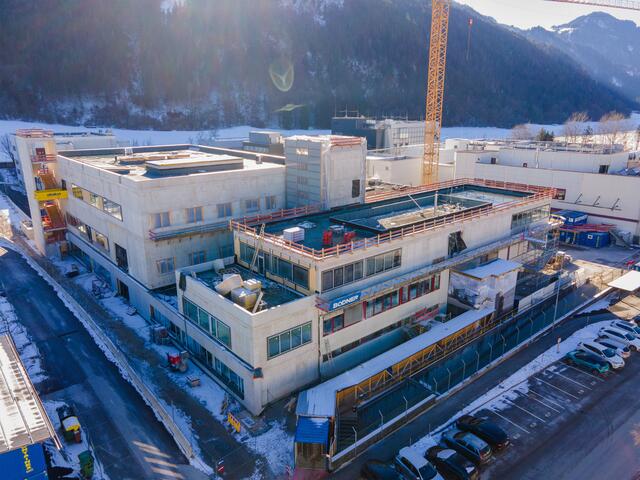 Mit der neuen Zellkulturanlage in Kundl entstehen gleichzeitig 180 weitere Arbeitsplätze. Fertigstellung ist für 2025 geplant. | Foto: Novartis