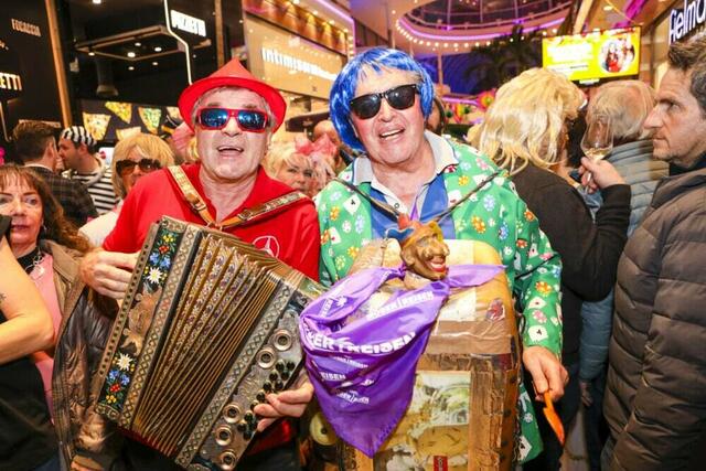 Fasching in der Lentia City | Foto: Fotomeisterei / Inge Streif Photography