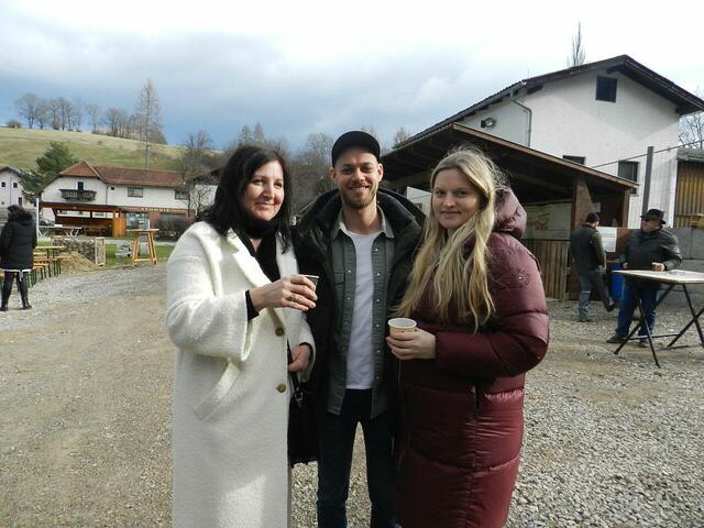 Ingrid,Florian, Magalena Kari ( Waren auch beim Faschingtreiben dabei )