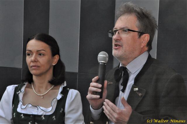 HTL-Schulleiterin Alexandra Marchler (l.) weiß, welche Grenzen der KI gesetzt sind. | Foto: Ninaus