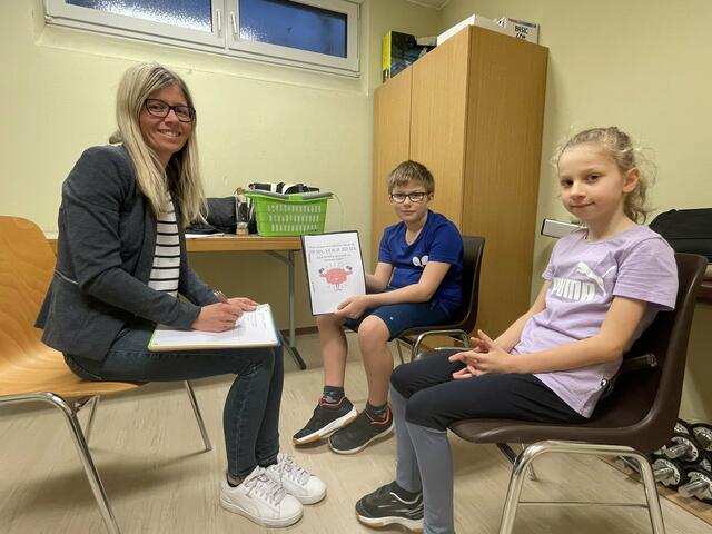 Mentaltrainerin Pamela Gailus steht den Kindern mit Rat und Tat zur Seite. 