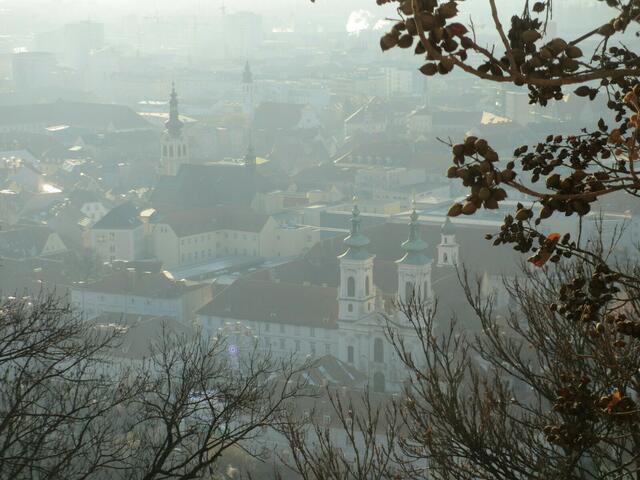 Dicke Luft: Neue Feinstaub-Grenzwerte erzeugen Handlungsbedarf in Graz. | Foto: MeinBezirk.at/Margarathe Rinnhofer