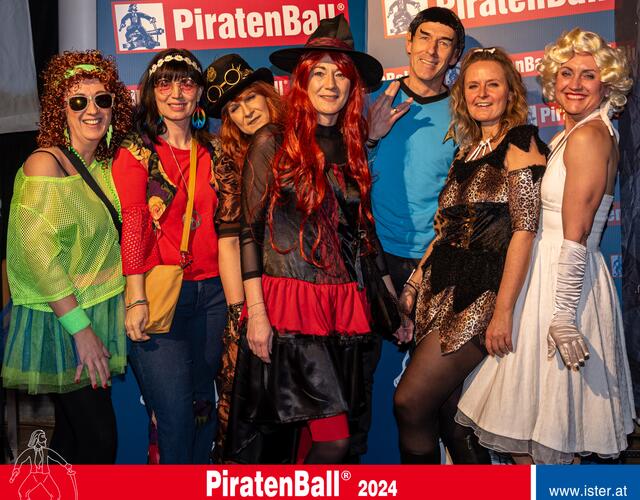 Auch heuer waren der Kreativität der Besucherinnen und Besucher bei ihren Kostümen keine Grenzen gesetzt.  | Foto: Phil Stekl/Bernd Rechberger