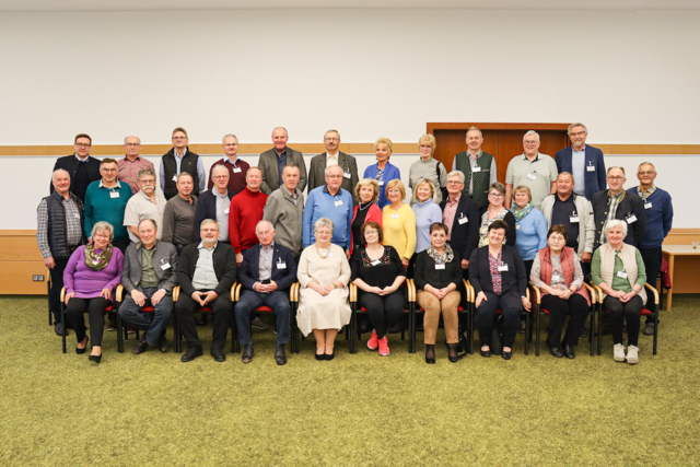 Landesgeschäftsführer-Stv. Johann Killinger  gemeinsam mit den Obleuten.
 | Foto: Seniorenbund OÖ