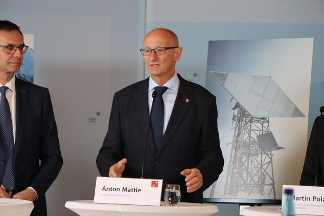 Landeshauptmann Mattle steht voll und ganz hinter diesem Projekt. | Foto: Celina Leitner