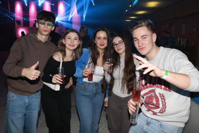 Leo, Helena, Luise, Hannah und Spitzi | Foto: Sona Hasoyan