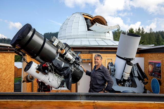 Trotz großer Teleskope kann man in den steirischen wie auch in den weltweiten Sternwarten von Pluto nicht mehr als ein Pünktchen am Himmel erkennen.  | Foto: Eder/Astroteam Mariazellerland