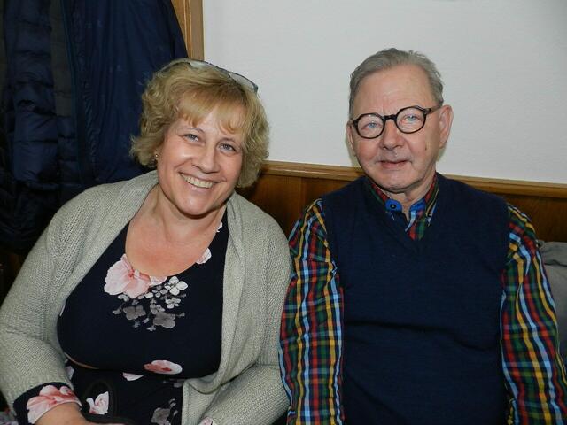 Christine Wachsmann, Johann Renz, ( Besuchen gerne die Volksbühne Stössing weil sie bekannt sind für ihr können )