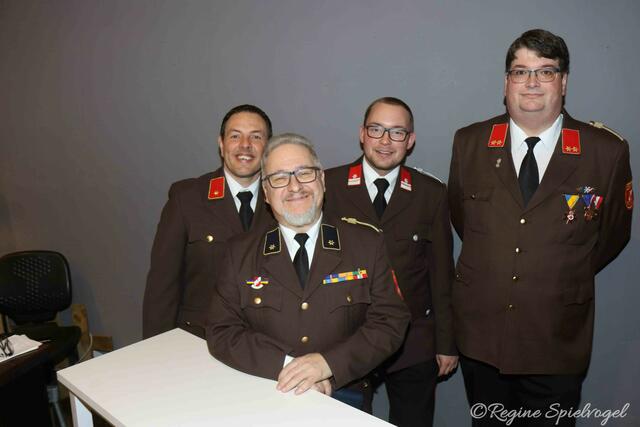Am Empfang: Komm.StV. Thomas Zekl, Verw. Heinz Scheidtenberger, BM Christian Kettele und Kommandant Christopher Kerschbaum.