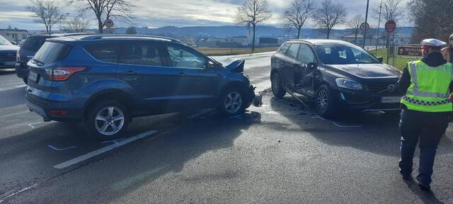 Das 10-jährige Mädchen wurde beim Unfall verletzt und in eine Krankenhaus gebracht. | Foto: Feuerwehr Marz