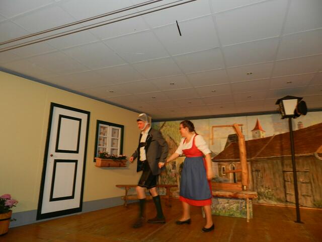  Michael Schibich,Viktoria Specht ( Hannes, Sohn Mossburger Girgl, Tochter von  Krautmoserin ) 