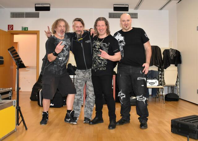 Auch Backstage herrschte super Stimmung! | Foto: Cherelle Marek